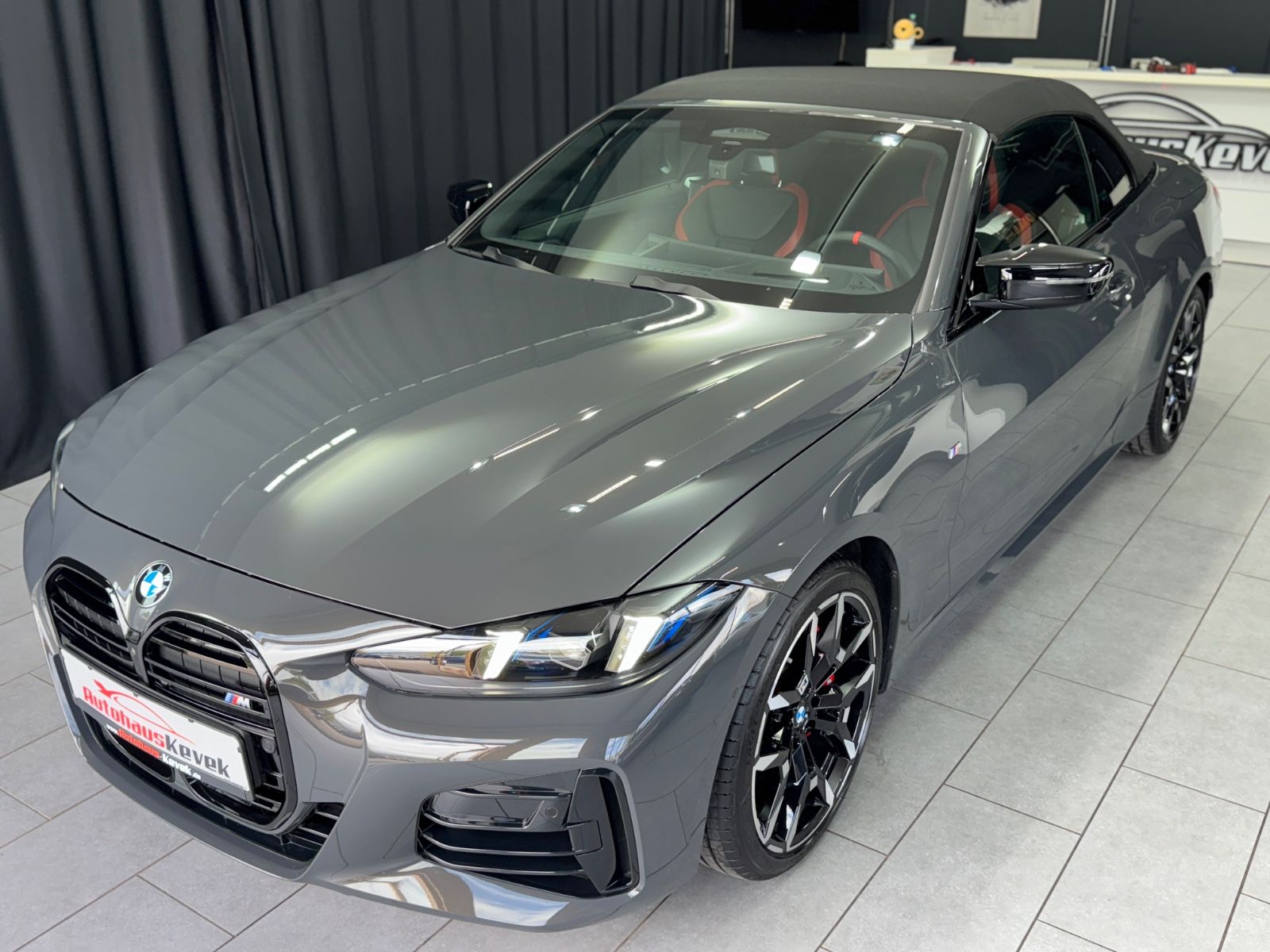Fahrzeugabbildung BMW M440i Cabrio xDrive|INDIVIDUAL|H&K|LEDER|FACELIF