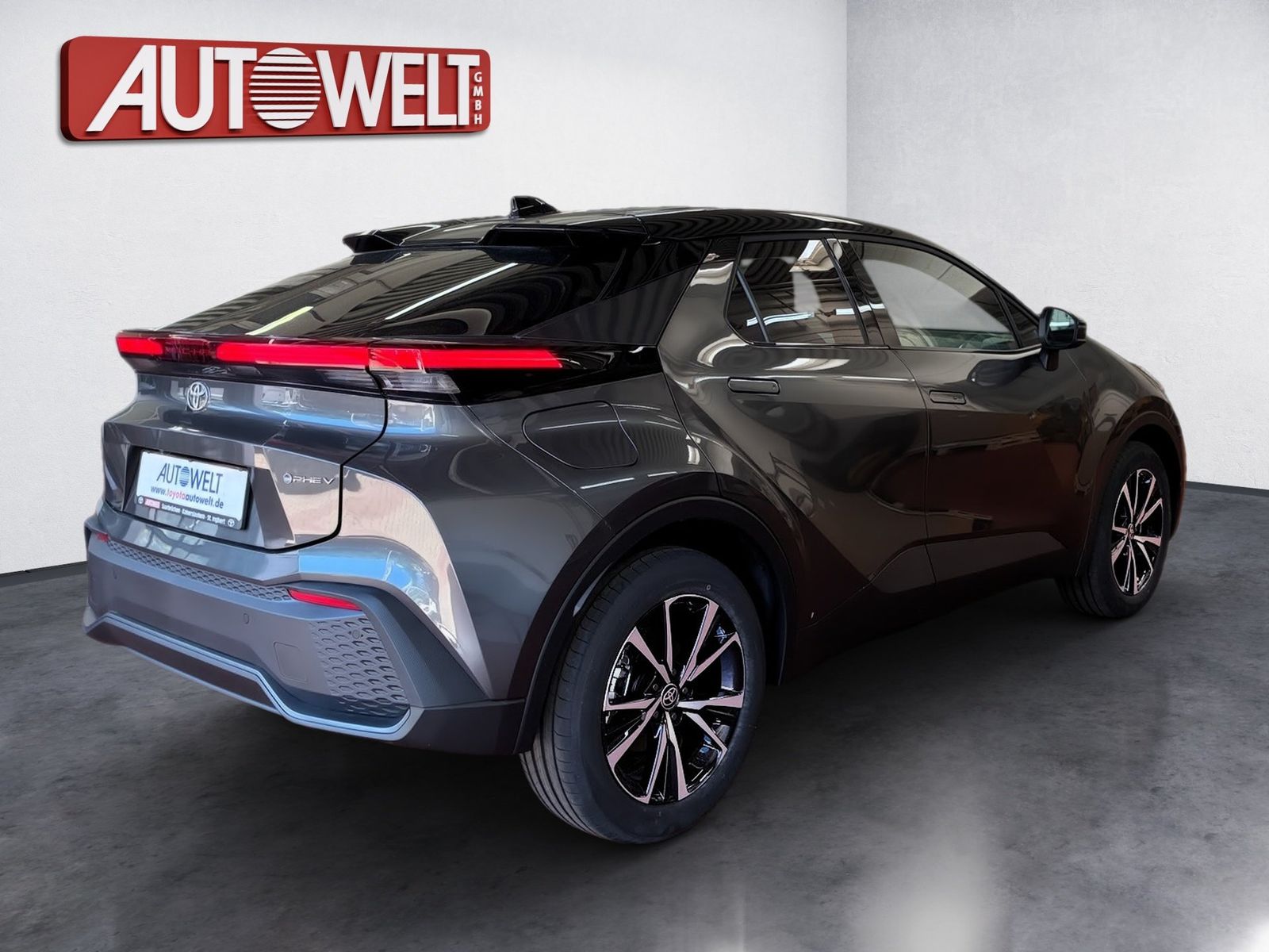 Fahrzeugabbildung Toyota C-HR 2.0 PHEV Plug-In Teamplayer LED,Navi,SHZ,AC