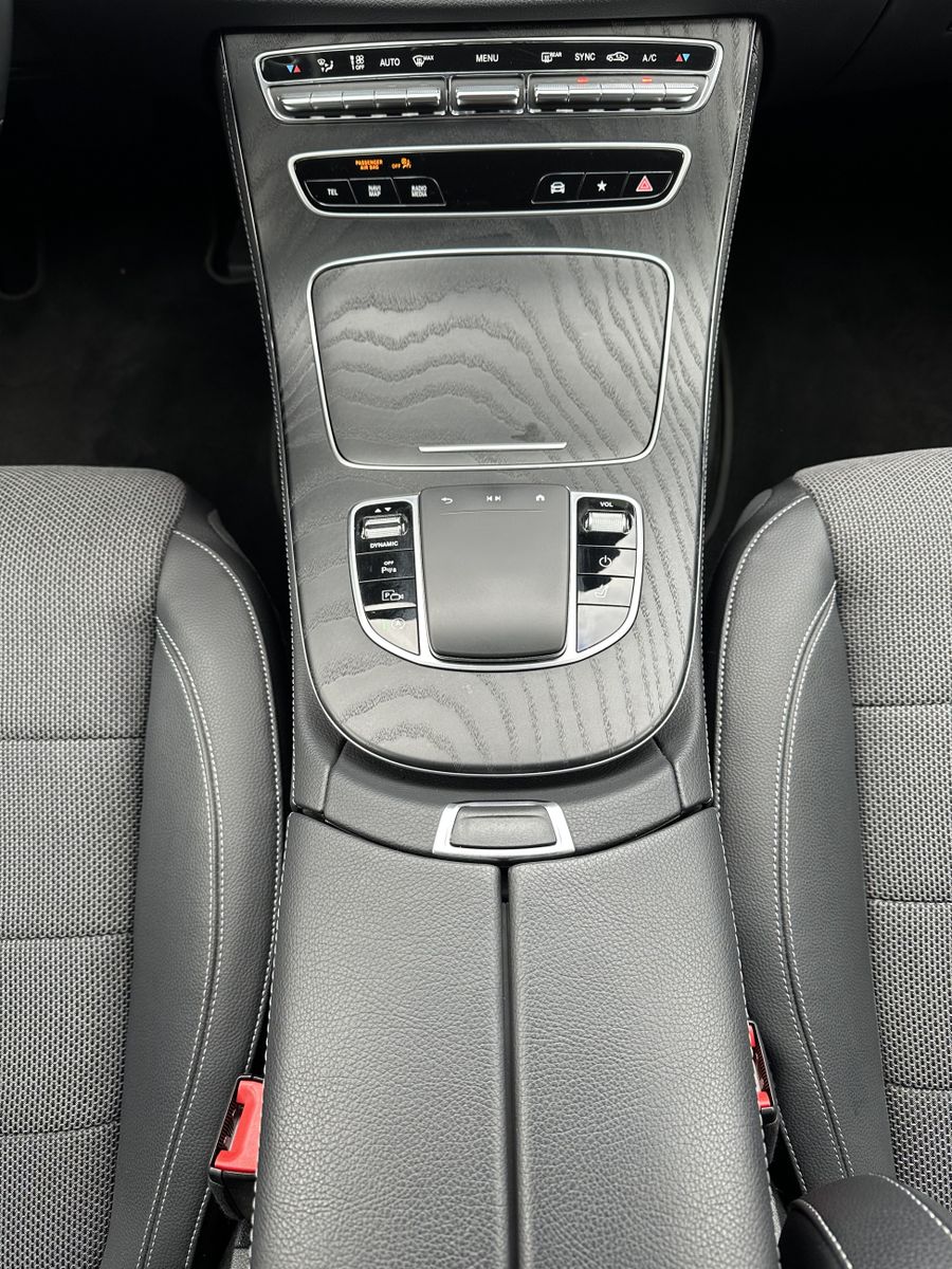 Fahrzeugabbildung Mercedes-Benz E 220d T Avantgarde NAV+LED+360°+WIDE+BURMEISTER