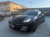 Porsche Panamera 4.8 4S PDK 2010 - Porsche Panamera mit Halbautomatikschaltung