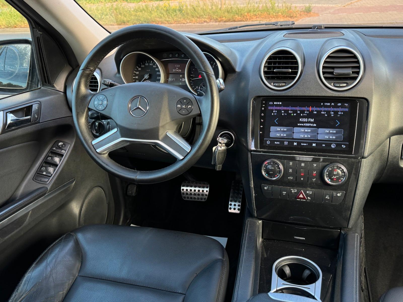 Mercedes-Benz ML300 2009 — photo 13