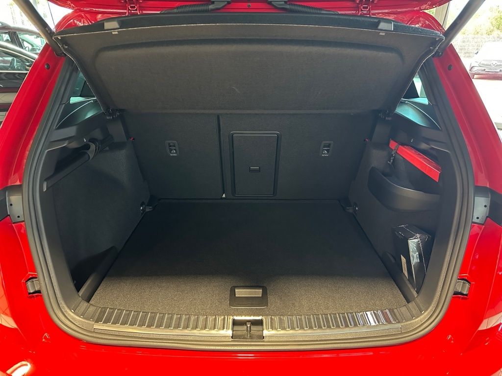 Fahrzeugabbildung SKODA Karoq 2.0 TDI Sportline AHK Memory LED Sport DAB