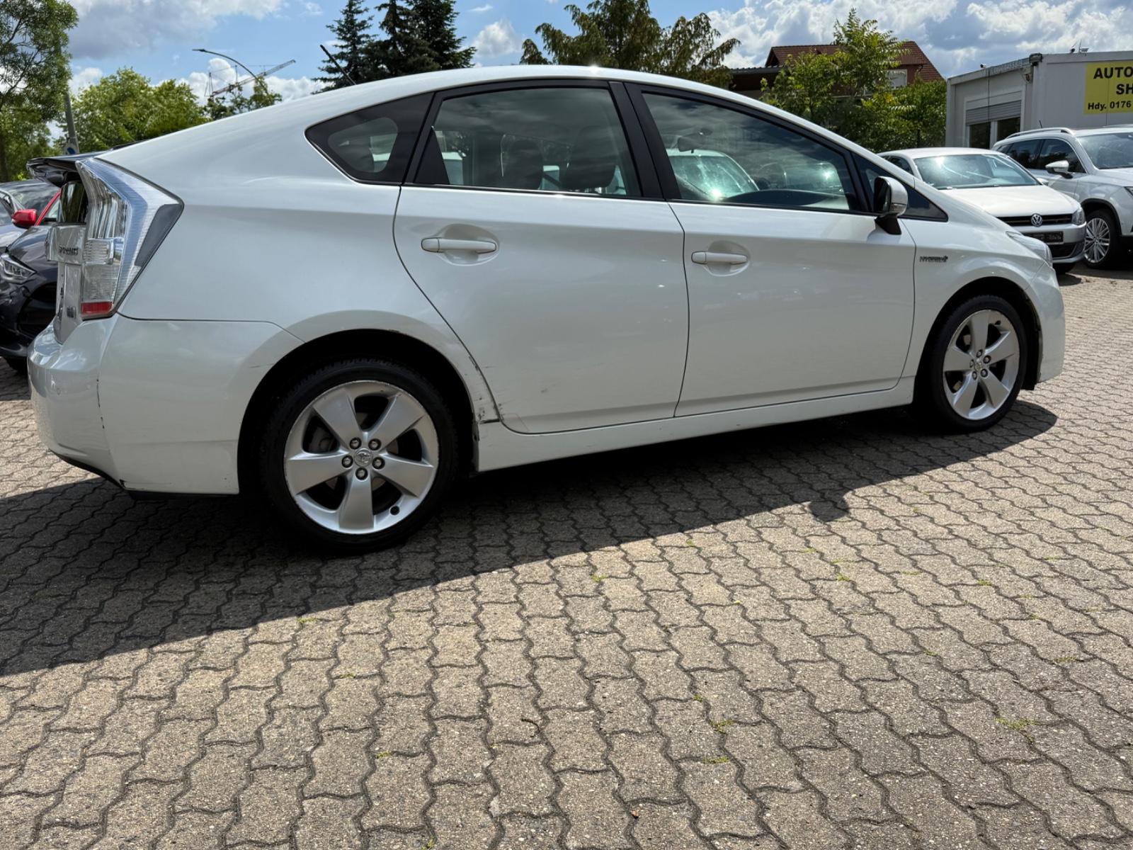 Toyota Prius 1.8-l-VVT-i Life