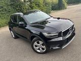 Volvo XC40 T4 AWD Momentum Geartronic Momentum - Volvo Gebrauchtwagen in Freiburg
