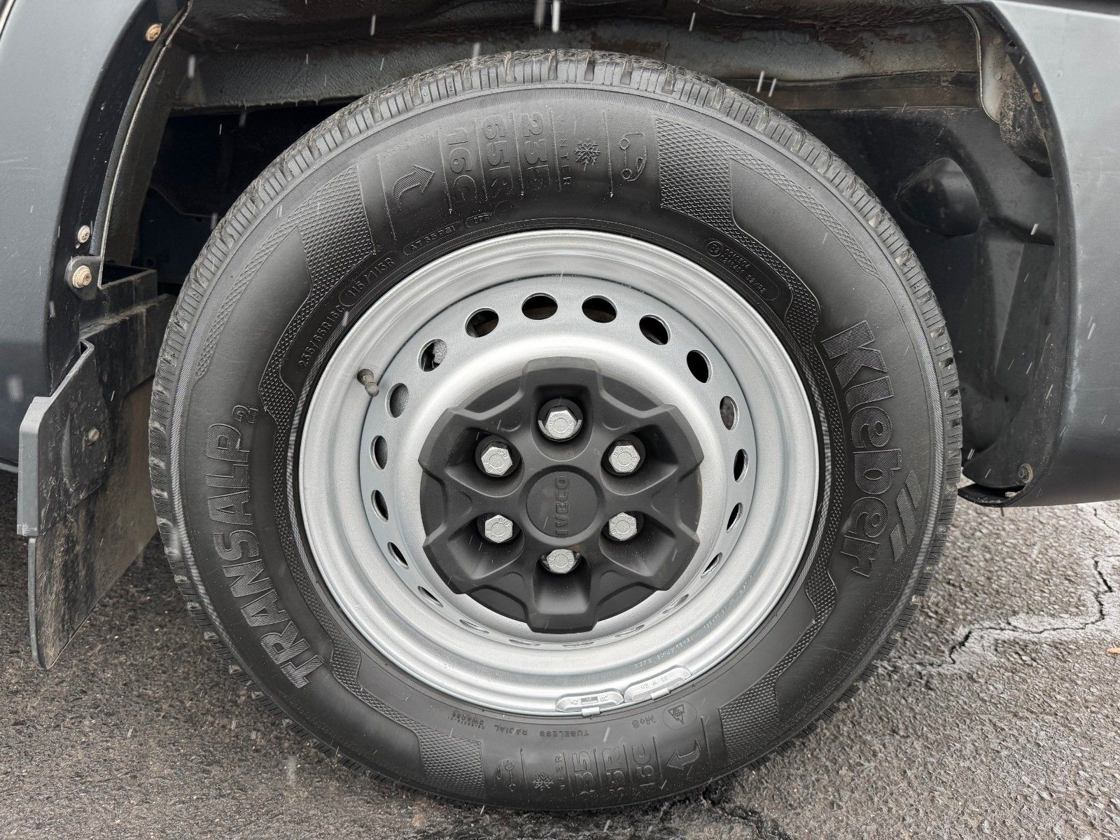 Fahrzeugabbildung Iveco Daily 35S12 *R3.520mm*AHK*Automatik*51.272km!!