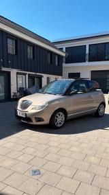Lancia Ypsilon 1.4 16V - TÜV 01/2028 - Lancia Ypsilon von privat
