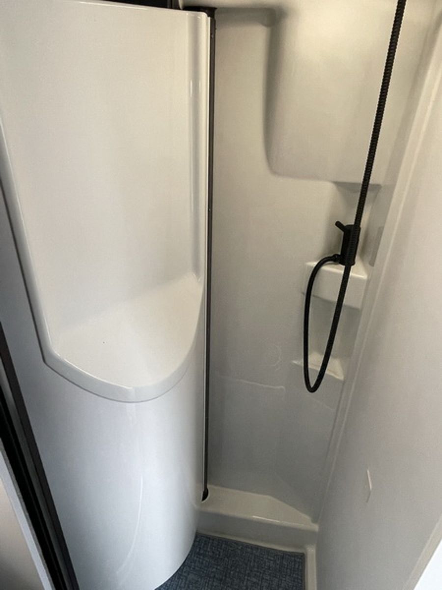 Fahrzeugabbildung Adria Twin Edition 640 SGX Windschutzscheibe beheizt
