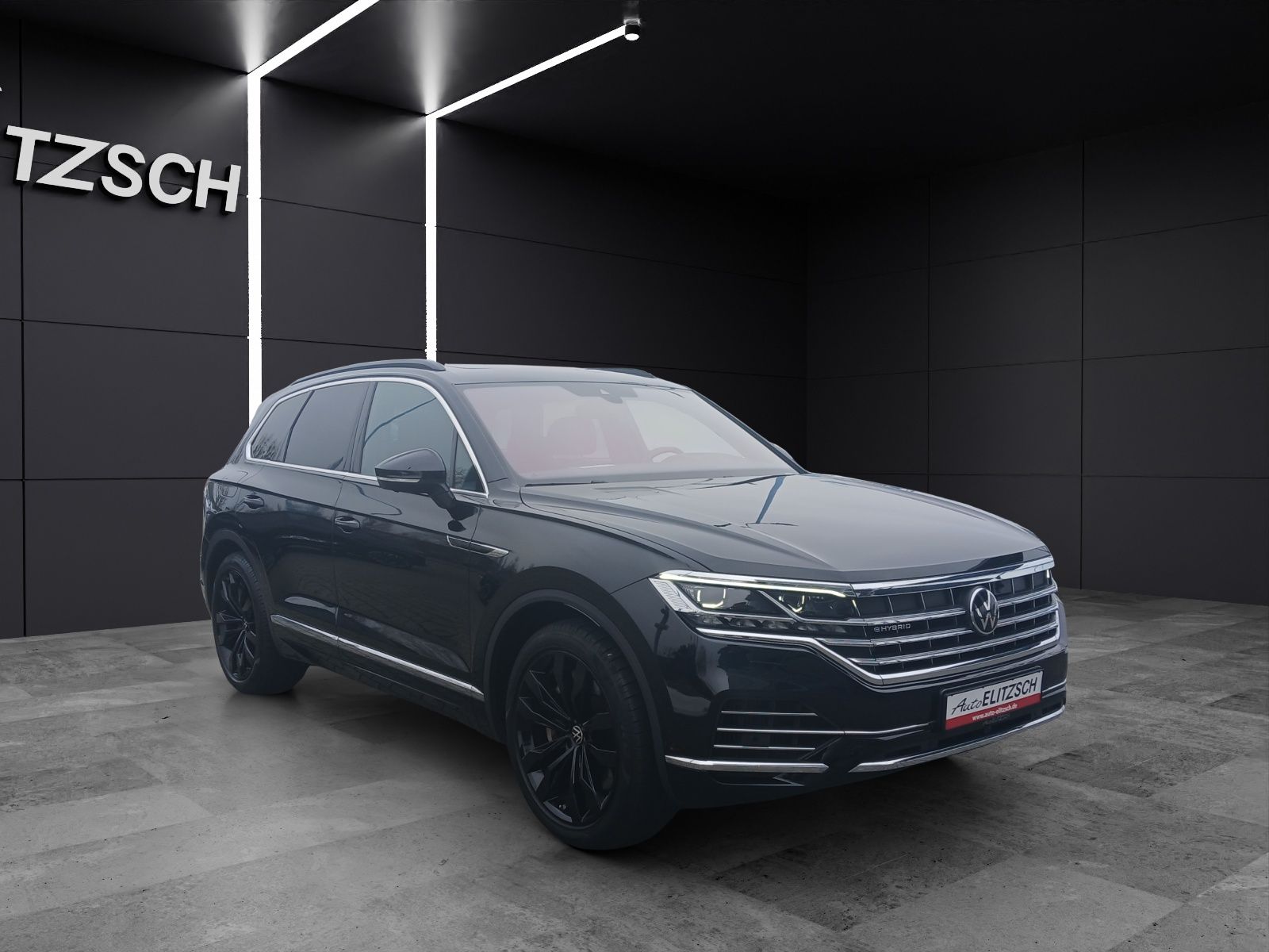 Fahrzeugabbildung Volkswagen Touareg eHybrid Elegance 4M Matrix AHK HUD Pano