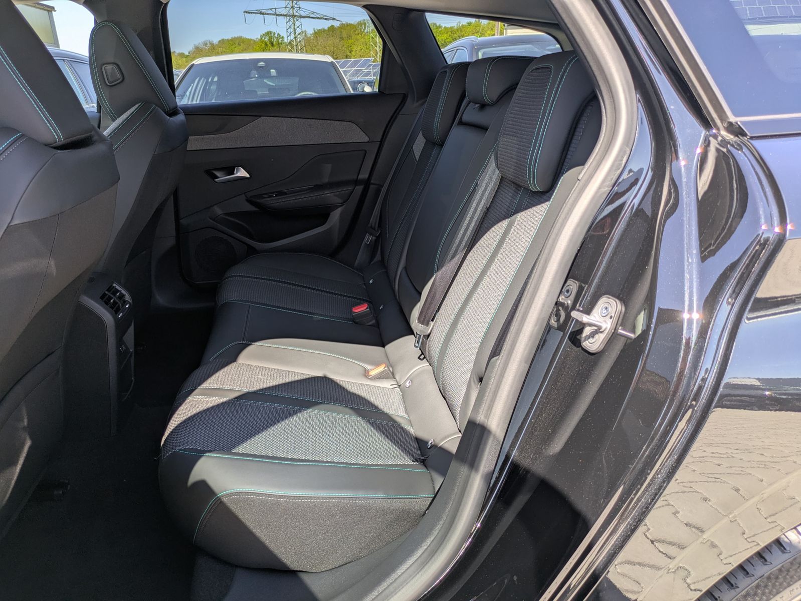 Fahrzeugabbildung Peugeot 308 Allure 1.2 AHK*360°KAMERA*ACC*LED*GARANTIE