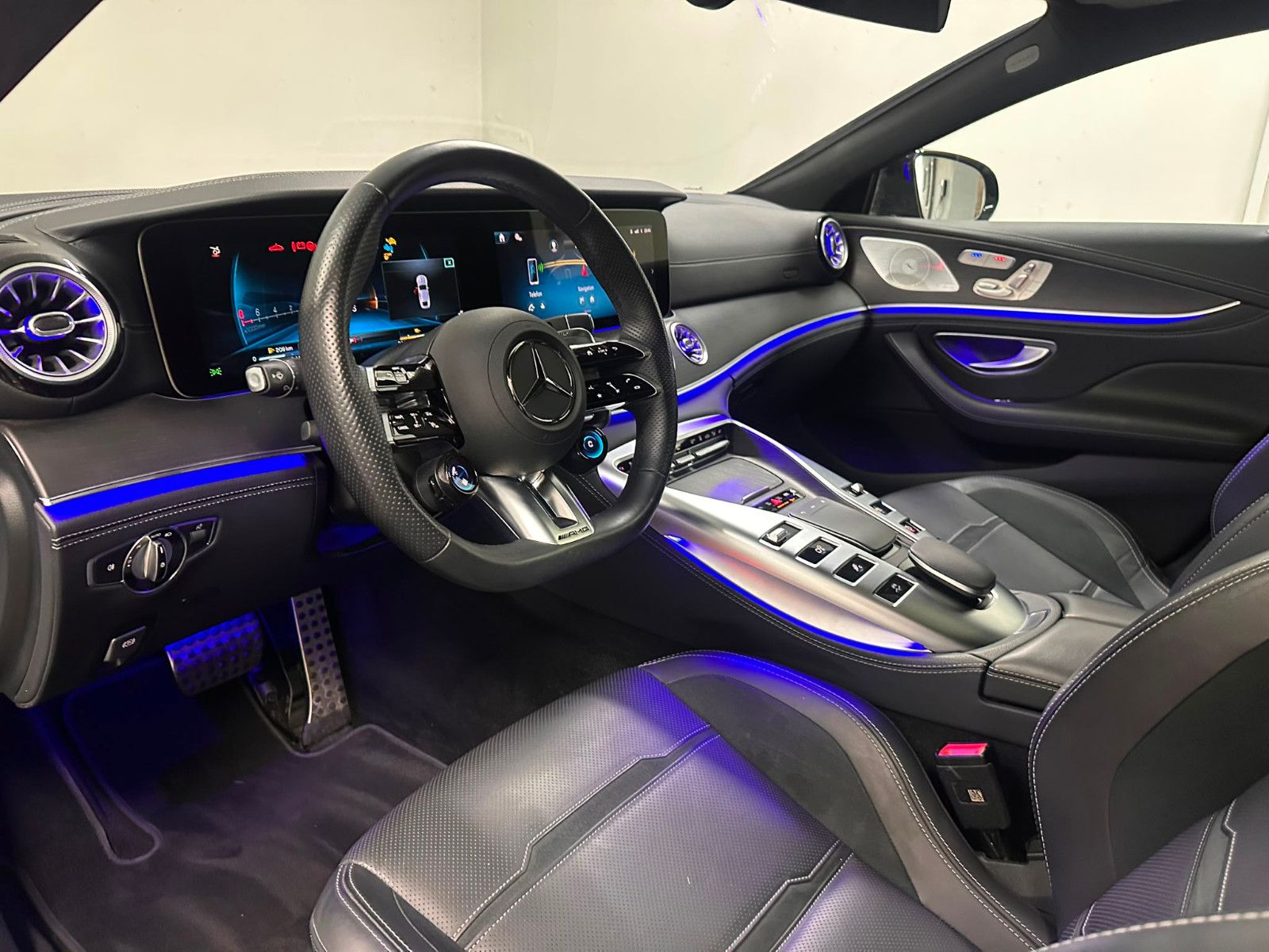 Fahrzeugabbildung Mercedes-Benz GT 63 S E Performance *SHD*KEYGO*NIGHT*SITZKLIMA