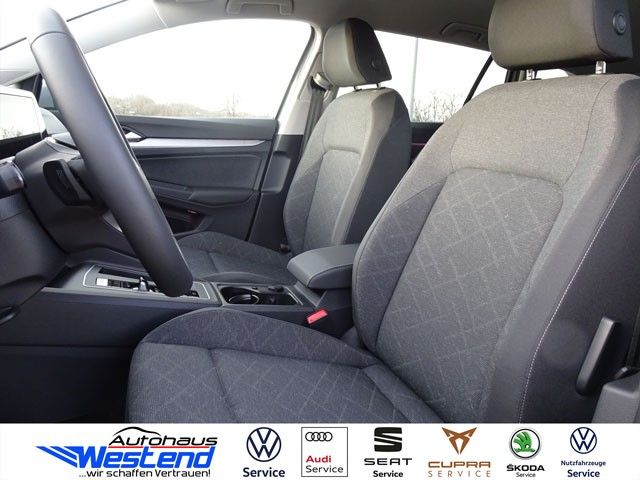 Fahrzeugabbildung Volkswagen Golf Variant Life 1.5 eTSI 110kW DSG Navi LED AH