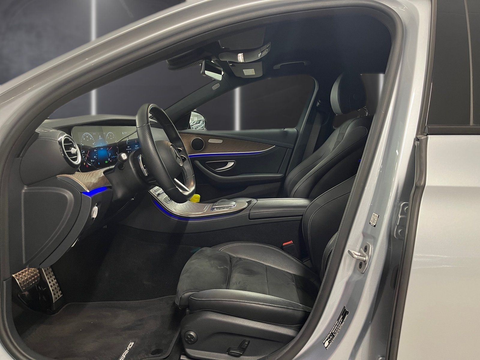 Fahrzeugabbildung Mercedes-Benz E 450 T 4M*AMG*Night*Keyless*Augmented*Totwinkel