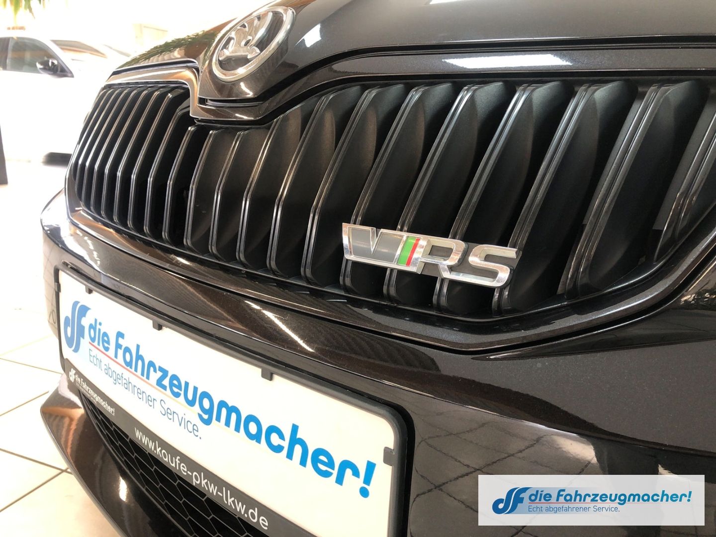 Fahrzeugabbildung SKODA Octavia Combi RS 2.0 TDI DPF Sportpaket Navi Bi-