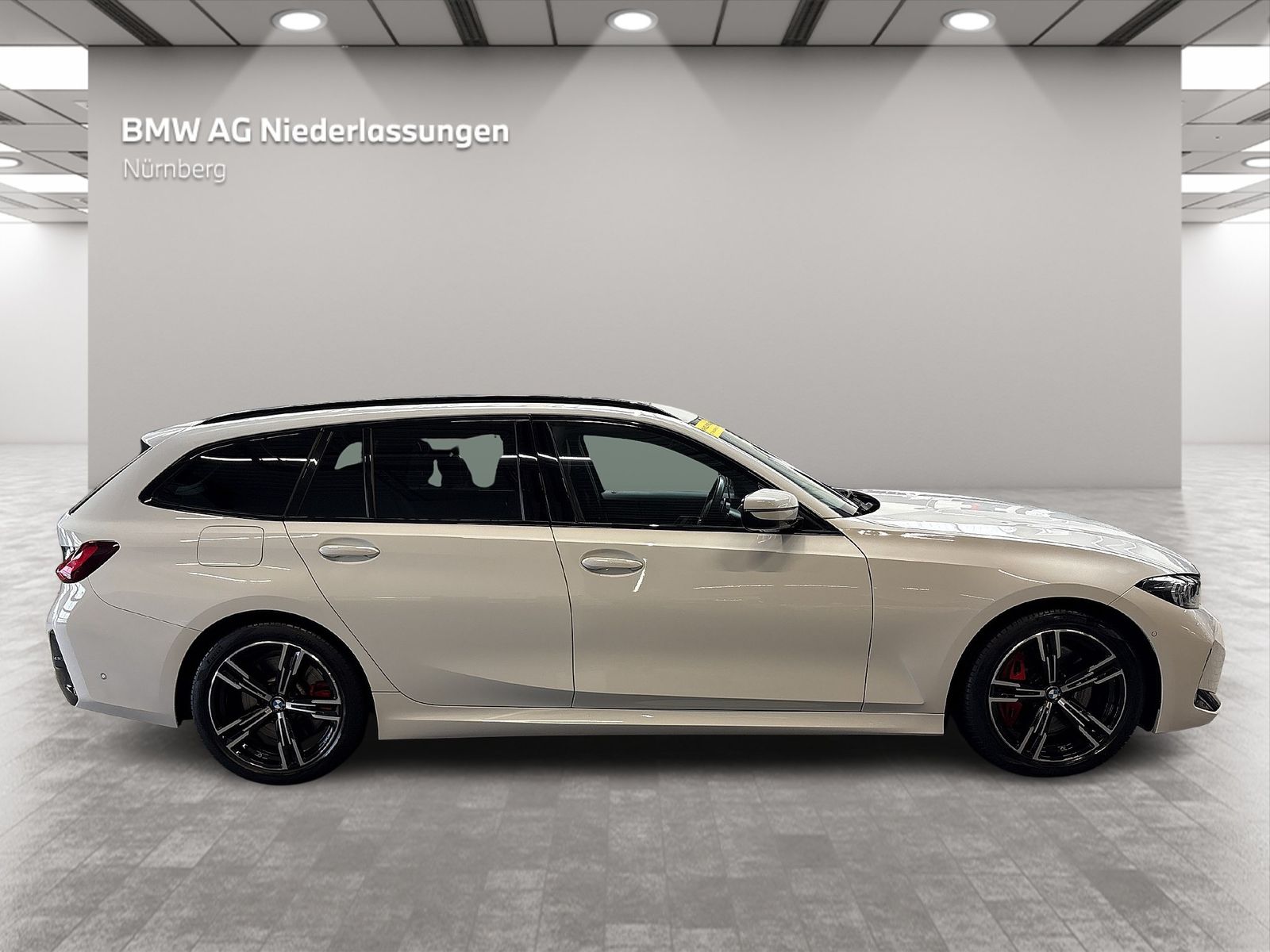 BMW 330i xDrive Touring AHK Panorama MSport Sportsi foto 2