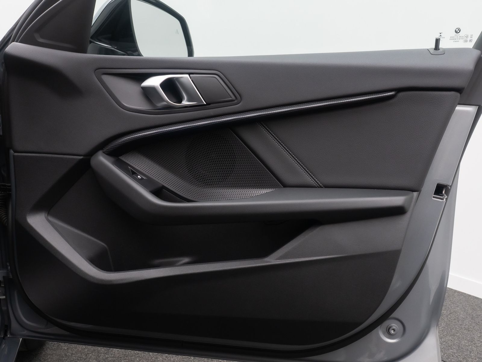 Fahrzeugabbildung BMW 120i Sport Line DAB Kamera AHK LED DriveAss WLAN