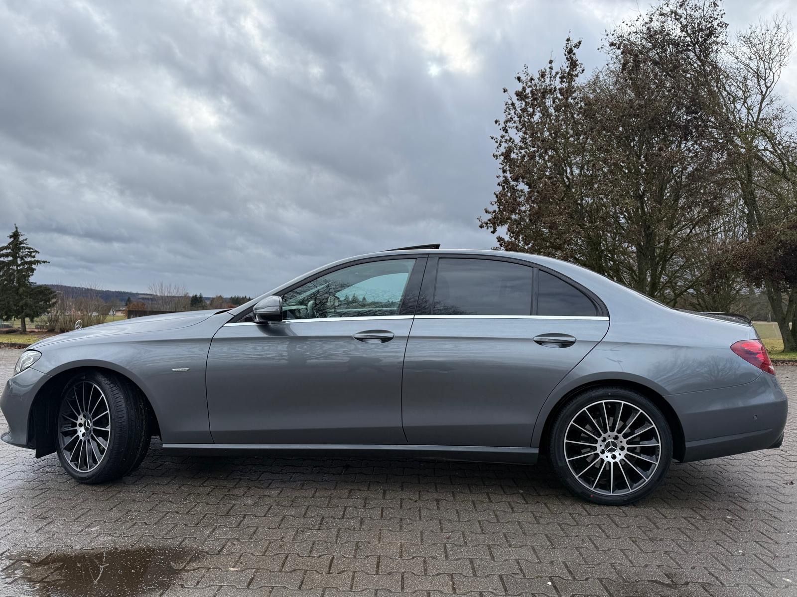 MERCEDES-BENZ E 200 d Autom. -  2.0 Diesel Motor Original MB