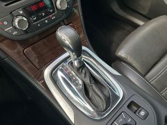 Fahrzeugabbildung Opel Insignia A ST Innov. Autom. Recaro Pano Navi 20"