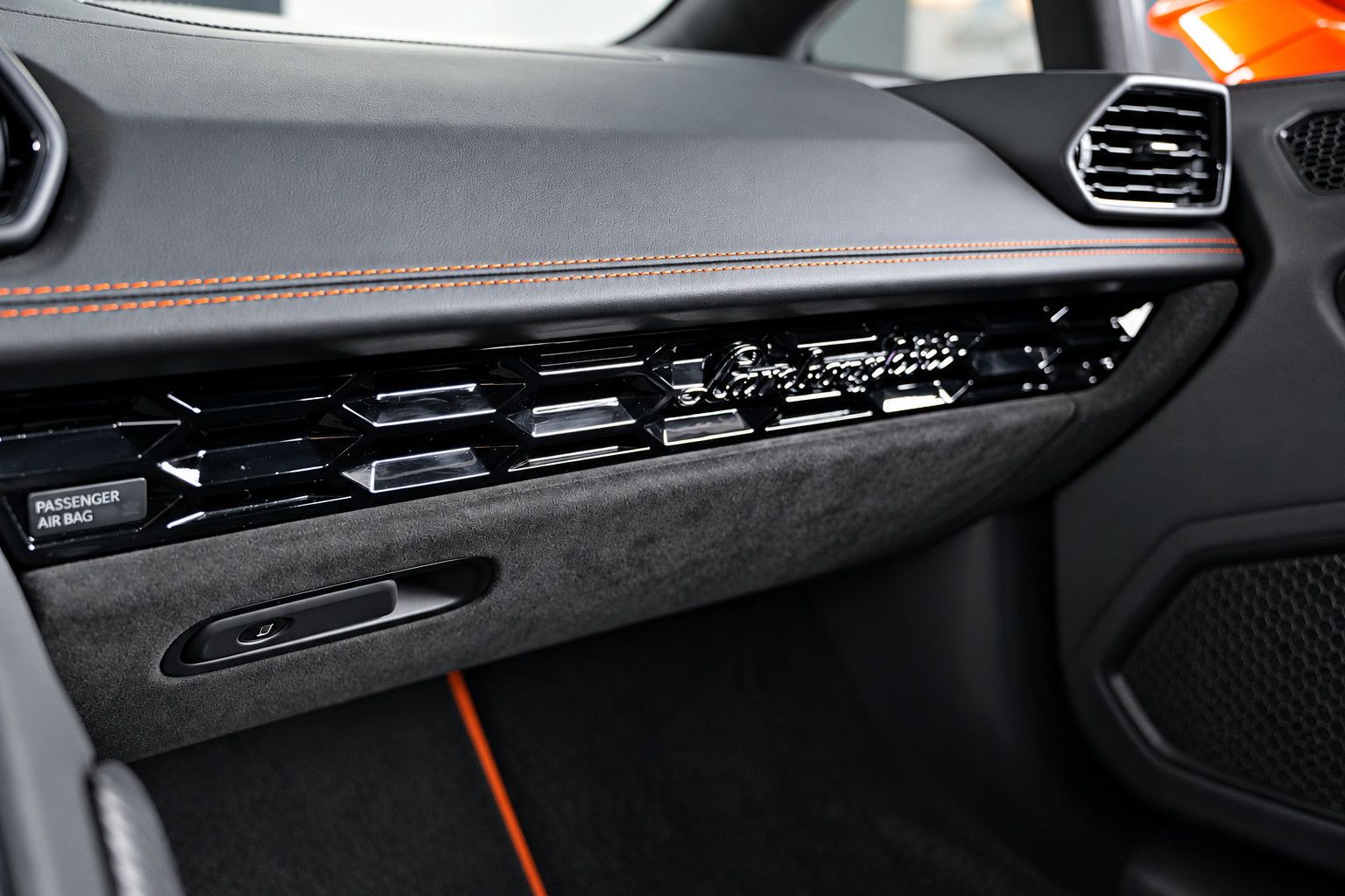 Fahrzeugabbildung Lamborghini Huracán EVO V10 *Lift*Sensonum*Kamera*ACC*SHZ