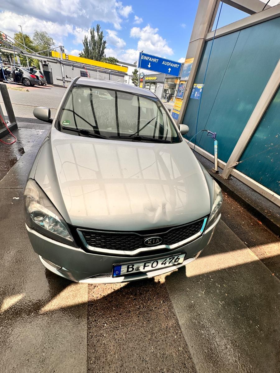 Kia cee'd 2012 — photo 8