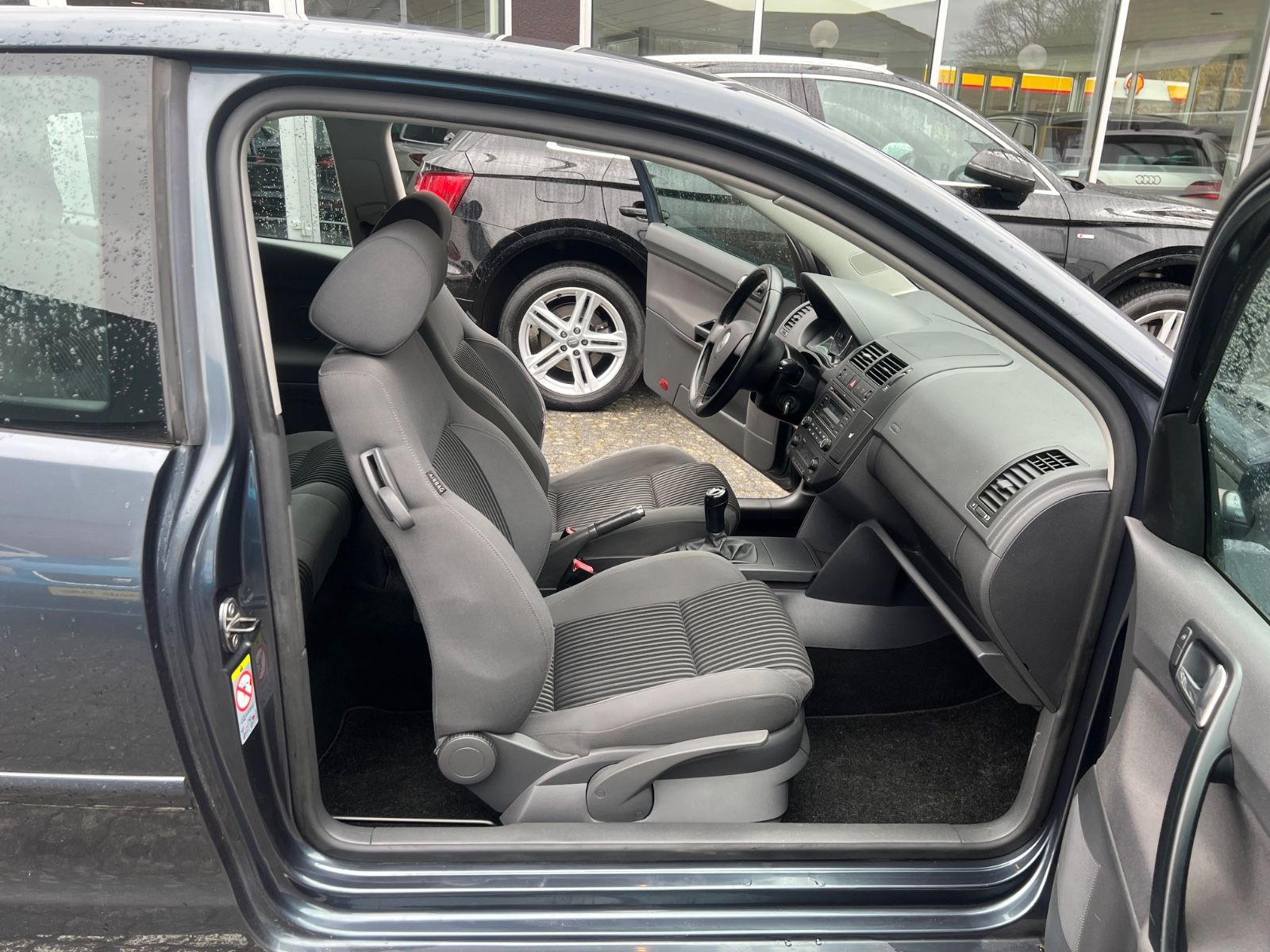 Fahrzeugabbildung Volkswagen Polo IV 1.9 TDI Sportline *2.HAND* 6.GANG*