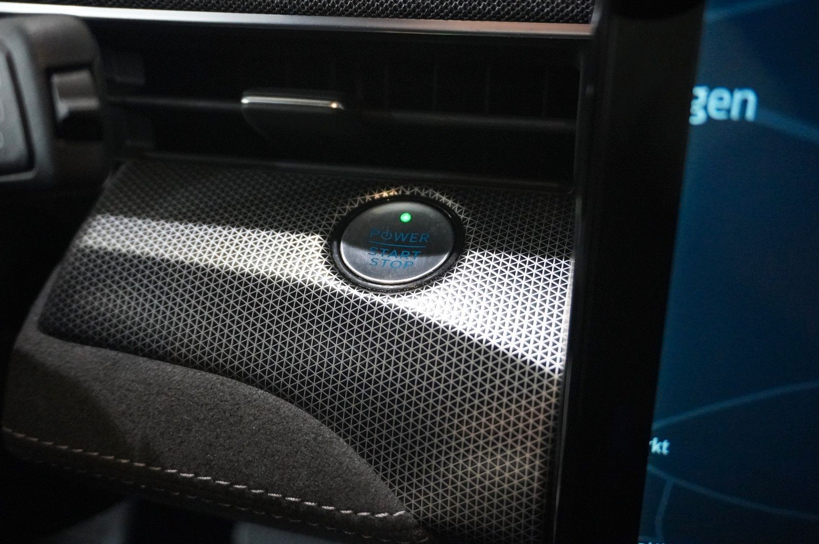 Fahrzeugabbildung Ford Mustang Mach-E GT AWD 99KWH NAVI/360°/B&O/PANO.