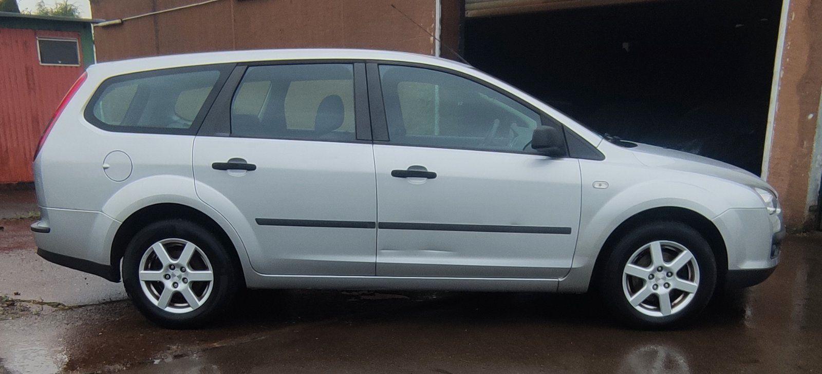 Ford Focus 2005 — photo 5