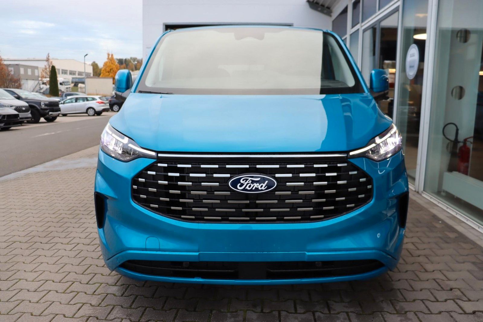 Ford Tourneo Custom 2.0 EcoBlue Titanium 320/L2 imagem 3