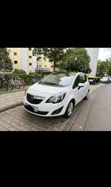 Opel Mérida b - Opel Zafira in Leverkusen