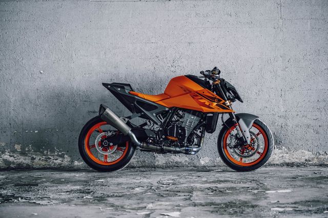 KTM 990 Duke Techpack inklusive!!!