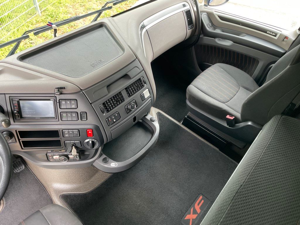 Fahrzeugabbildung DAF FT XF 530 SSC LD