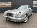 Mercedes-Benz E 220 CDI Avantgarde Automatik 80tkm! 18" AMG - Mercedes-Benz aus 1999 mit Diesel-Antrieb