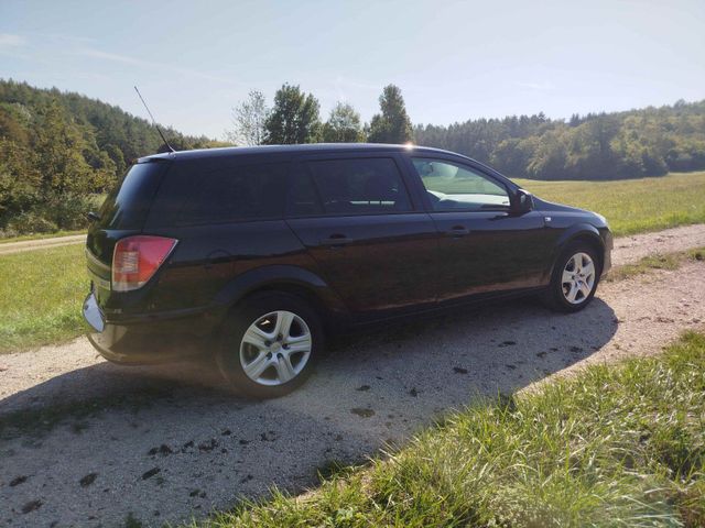 Opel Astra H Caravan. guter Zustand