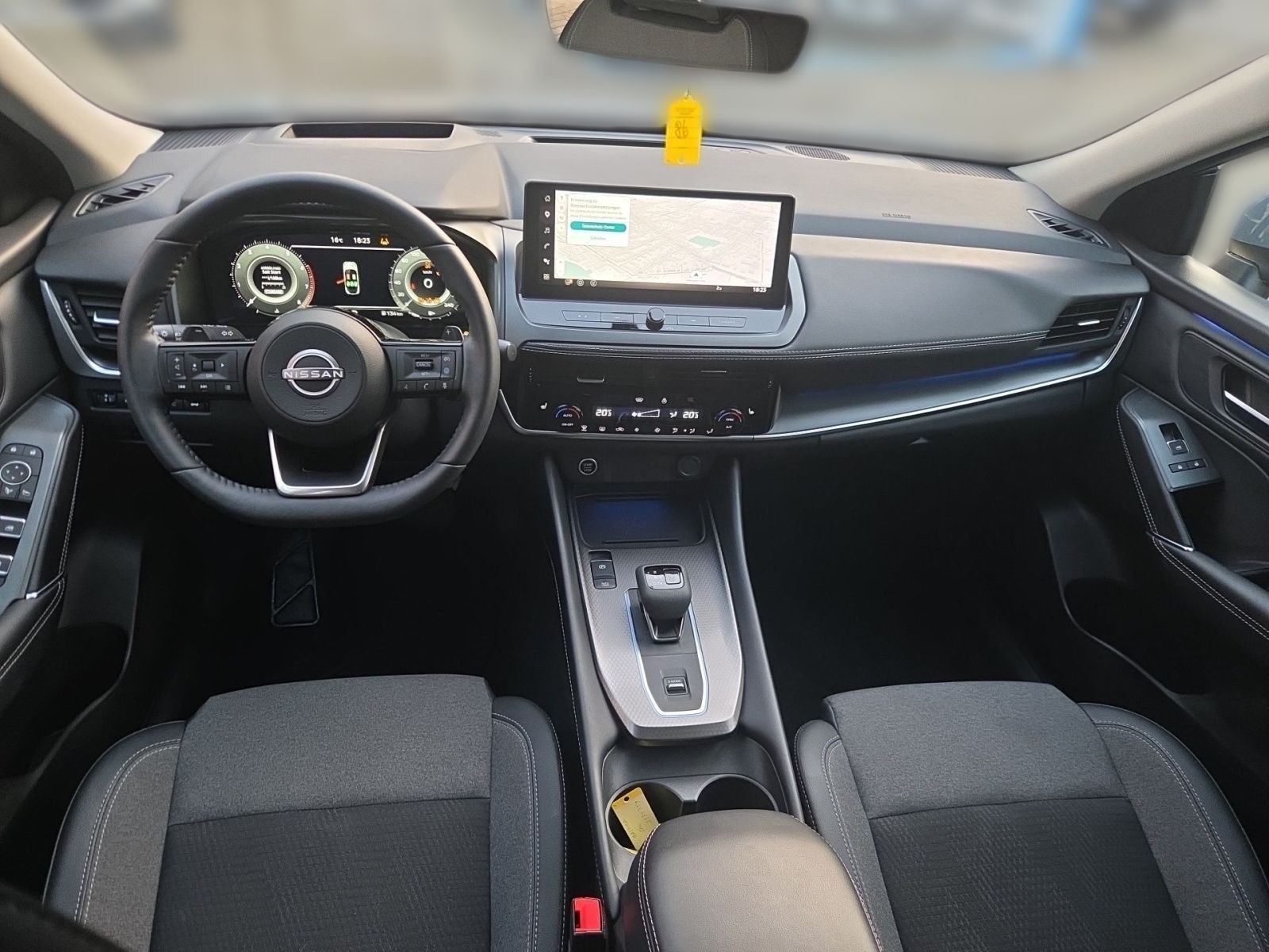 Fahrzeugabbildung Nissan Qashqai 1.3 DIG-T MHEV N-Connecta 158 PS Autom.