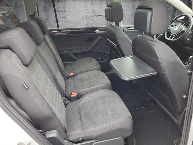 Touran Highline 1.5 l TSI Aut. Pano Navi LED