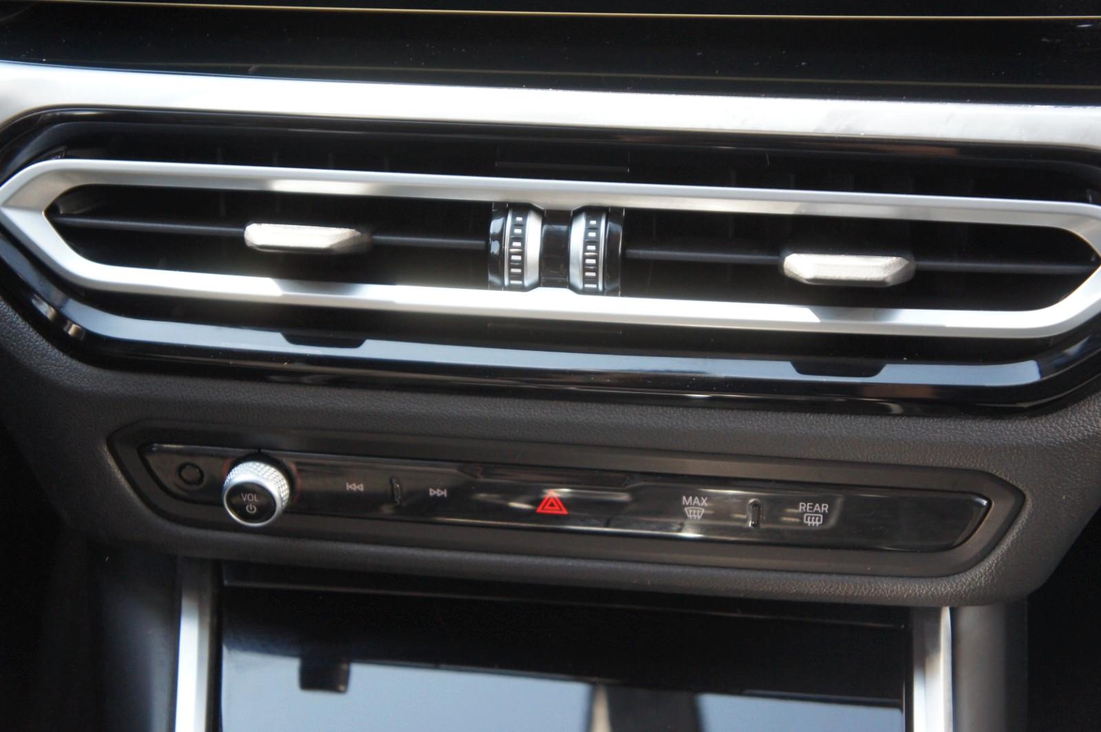 BMW 320 i Touring *ACC*HUD*PANO*LED*KAM*FACELIFT*, миниатюра 20