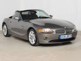 BMW Z4 Roadster 3.0i gewartet und hohlraumgewachst - BMW Z4 aus 2004: Roadster