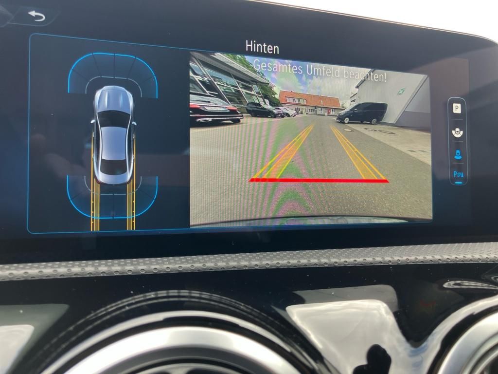 Fahrzeugabbildung Mercedes-Benz CLA 220 d Coupé AMG*KEYLESS*KAMERA*LED*NAVI*AMBI