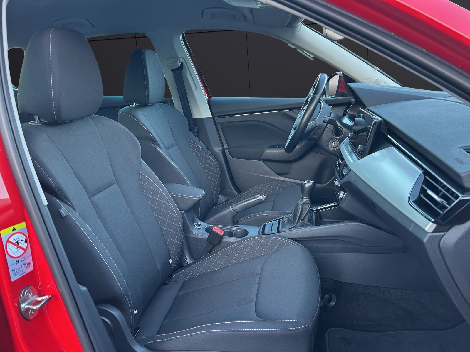 Fahrzeugabbildung SKODA Kamiq TSI Drive-125 LED Climatronic GRA PDC SH L