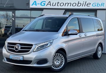 Mercedes V 220 - 1