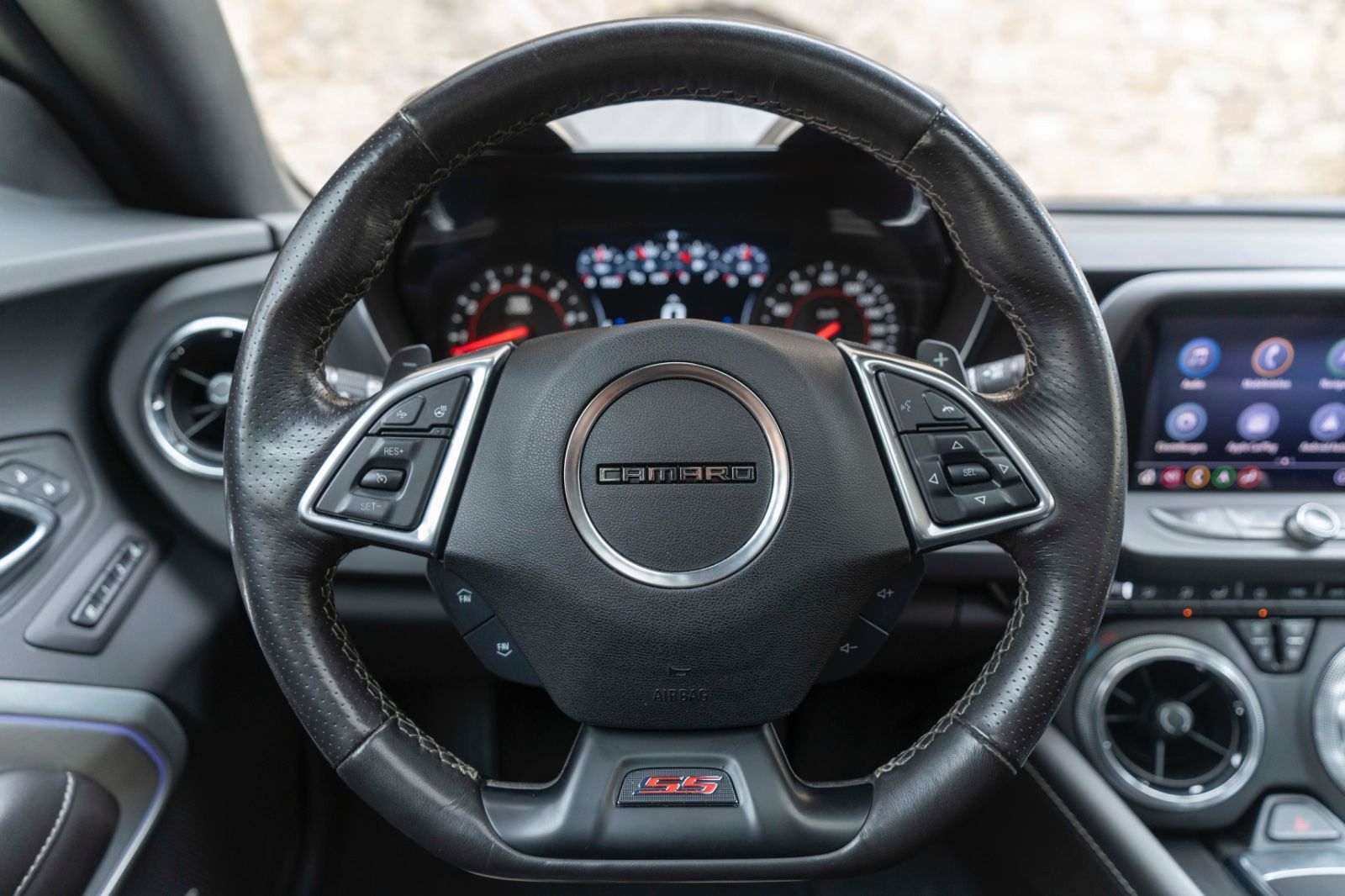 Fahrzeugabbildung Chevrolet Camaro SS 6,2L HUD LED BOSE KAM CARPLAY TOTW