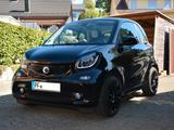 Smart ForTwo 1.0 LED Paket / Alu/ Klima/ Sihzg/ Pano - Smart Gebrauchtwagen in Karlsruhe