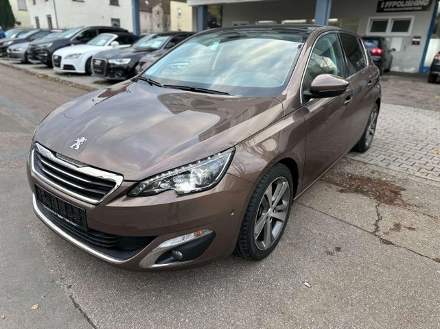 Peugeot 308 Allure 1.2 Automatik Panorama Bi-Xenon Navig