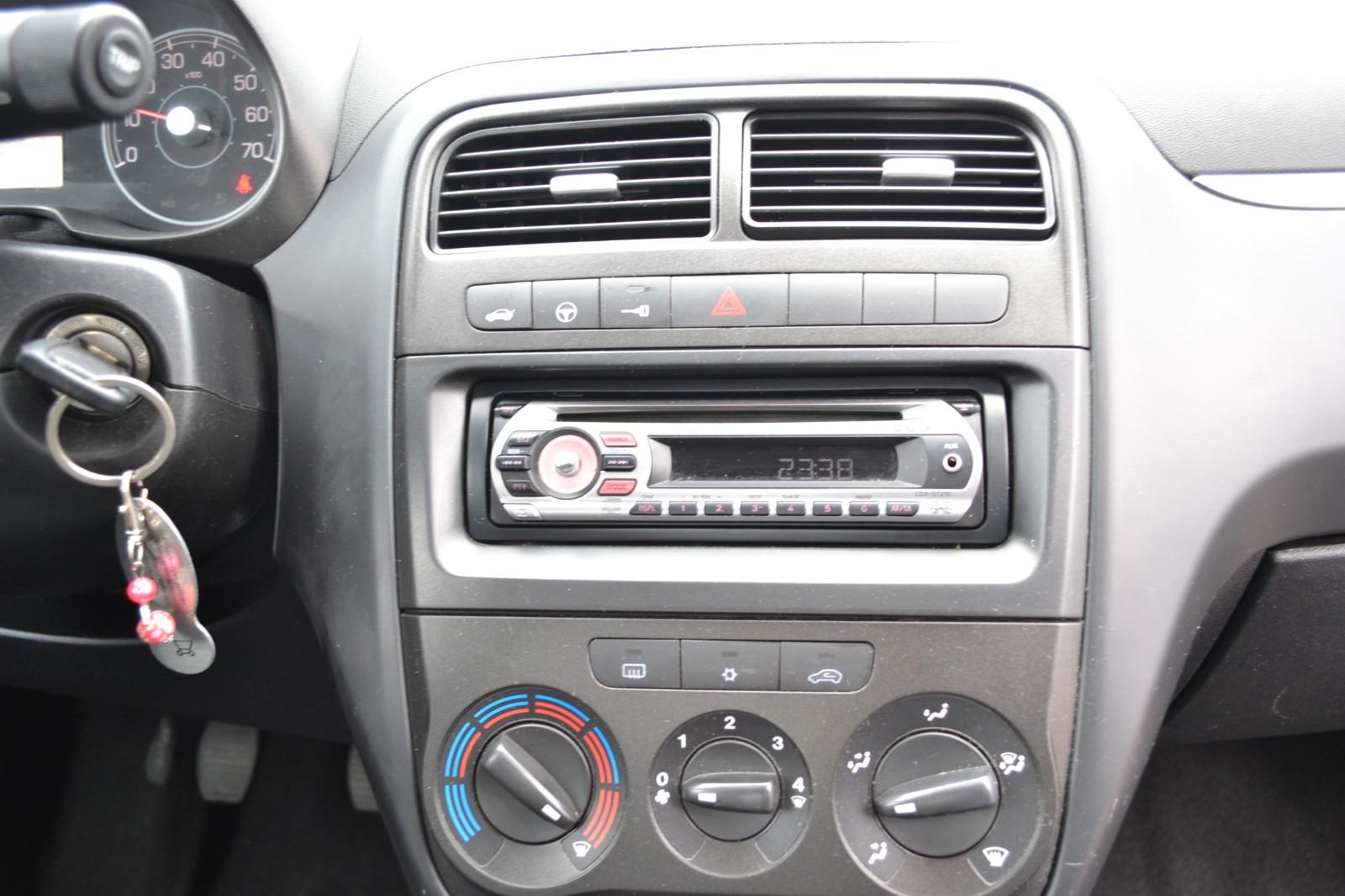 Fiat Grande Punto 1.4 8V Dynamic~Klima~8x Bereift