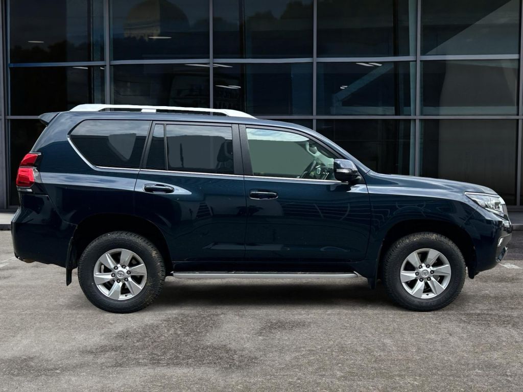 Fahrzeugabbildung Toyota Land Cruiser 2.8 D-4D Automatik Executive