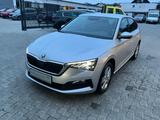 Skoda Scala Style 1.0 TSI Android Auto Metallic,Automa - silberne Skoda Scala