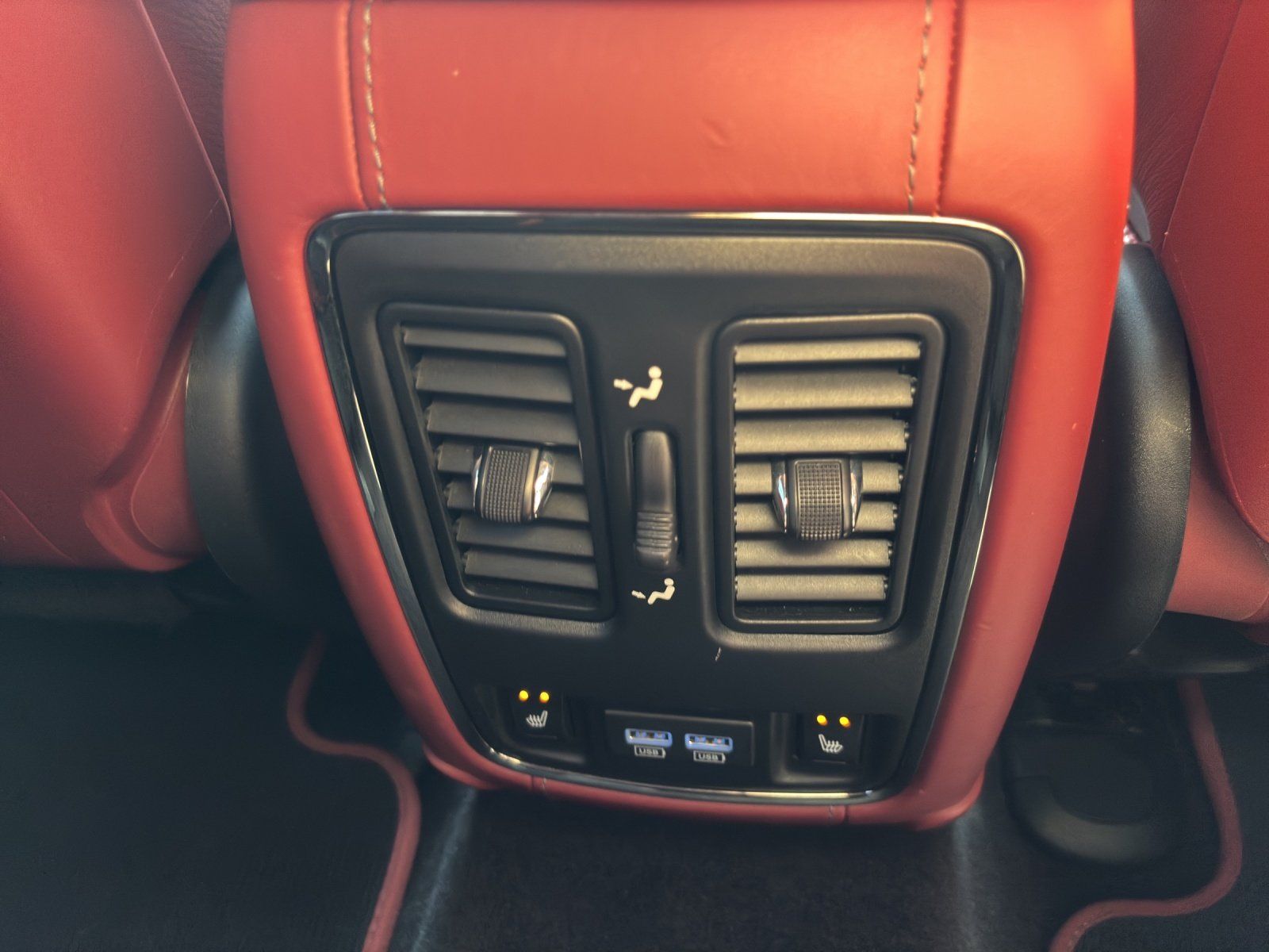 Fahrzeugabbildung Jeep Grand Cherokee 6.2 V8 Supercharged Trackhawk
