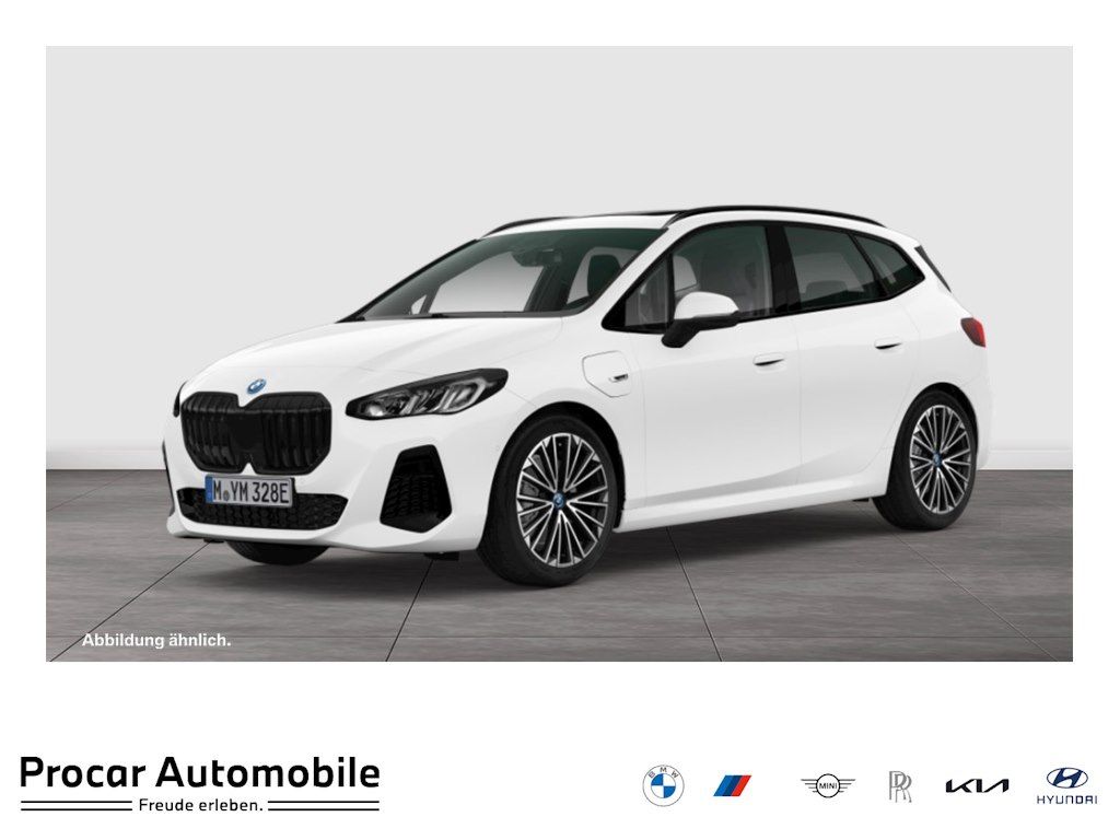 BMW 230 Active Tourer — hlavná fotografia