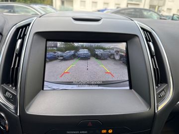 Ford S-Max - 11