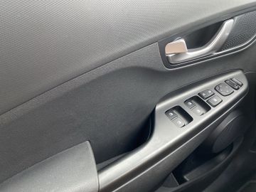 Hyundai Kona Trend Elektro Kam.+KeyLess+LED+Navi+SHZ+LM