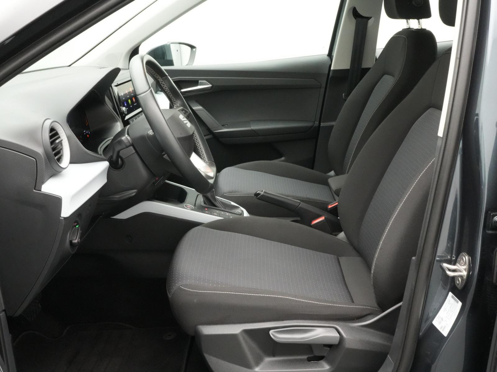Seat Arona Style ACC LED KAM PDC SHZ CARPLAY